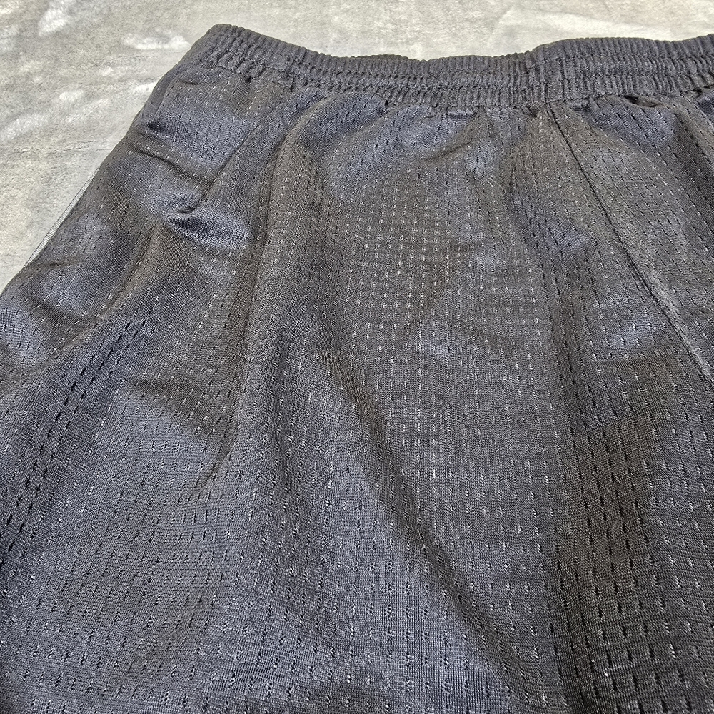 Reebok Mesh Basketball Training Shorts Size Large Black - Picture 3 of 5